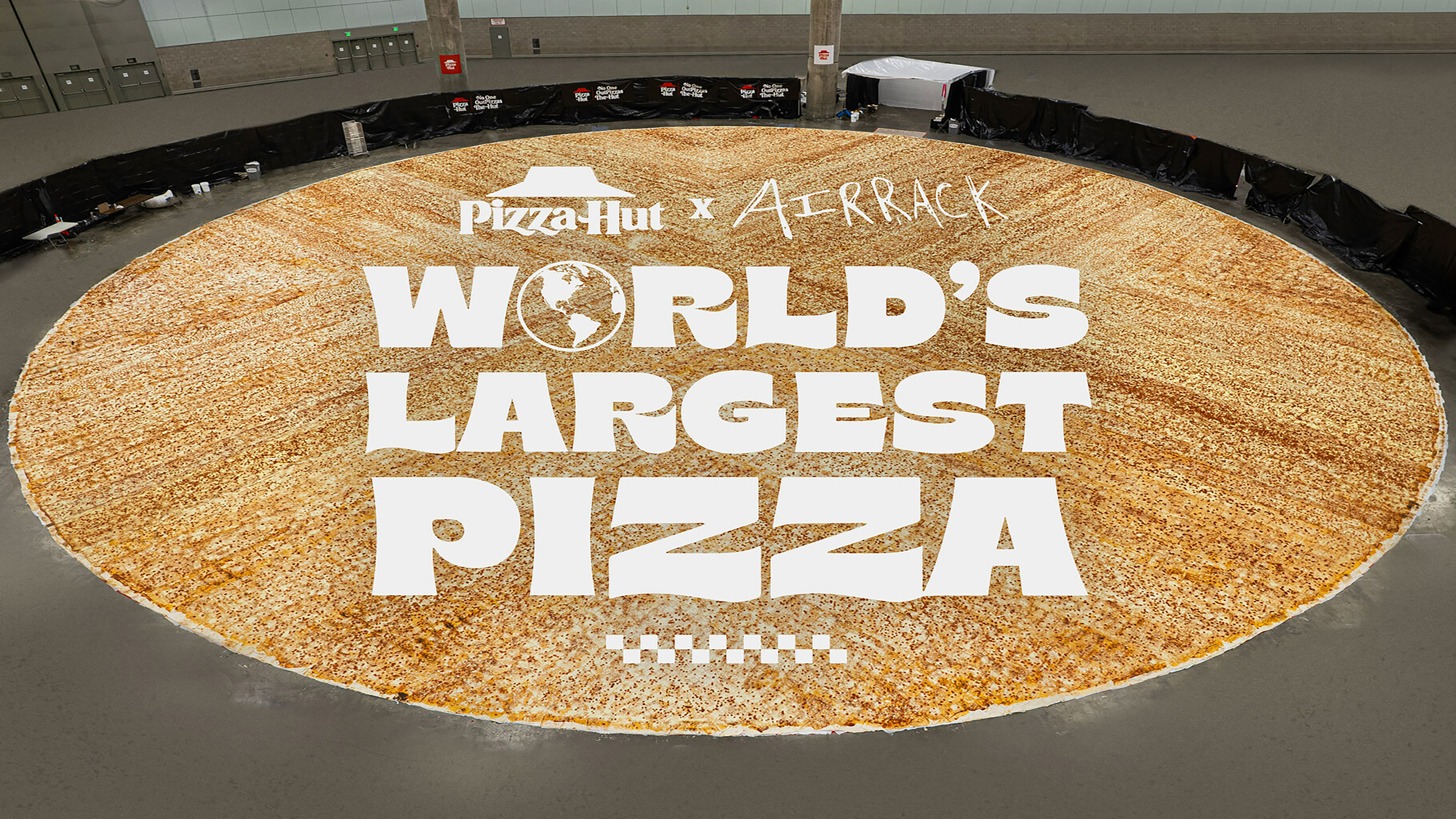 YouTuber Membuat Pizza Terbesar di Dunia Hingga Pecahkan Rekor