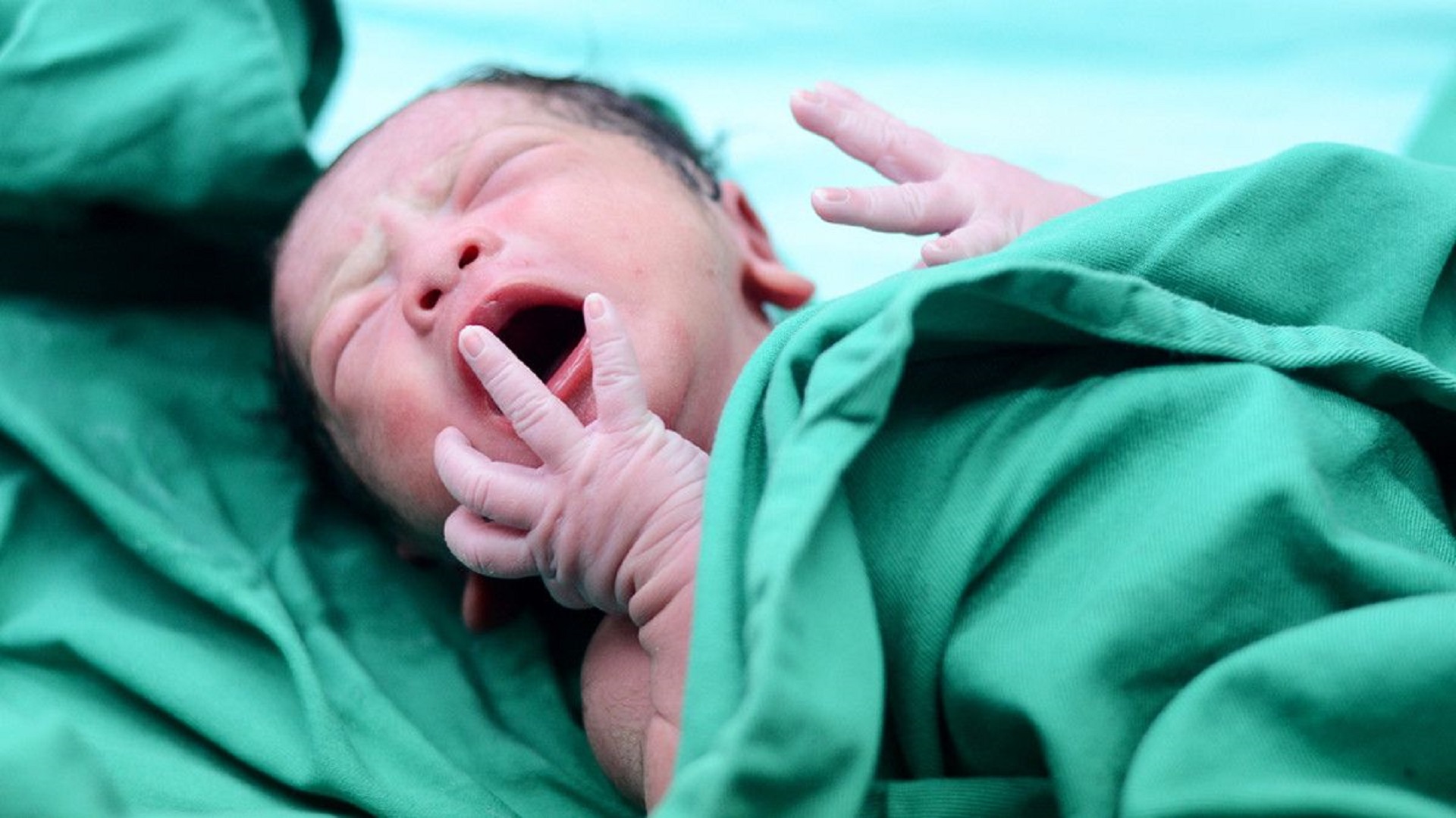 Mengapa Bayi yang Baru Lahir Menangis?