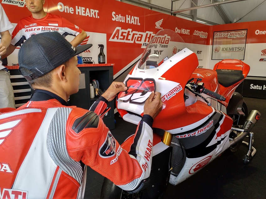 Dimas Ekky Pratama Jadi Pembalap Resmi Mandalika Racing Team Indonesia
