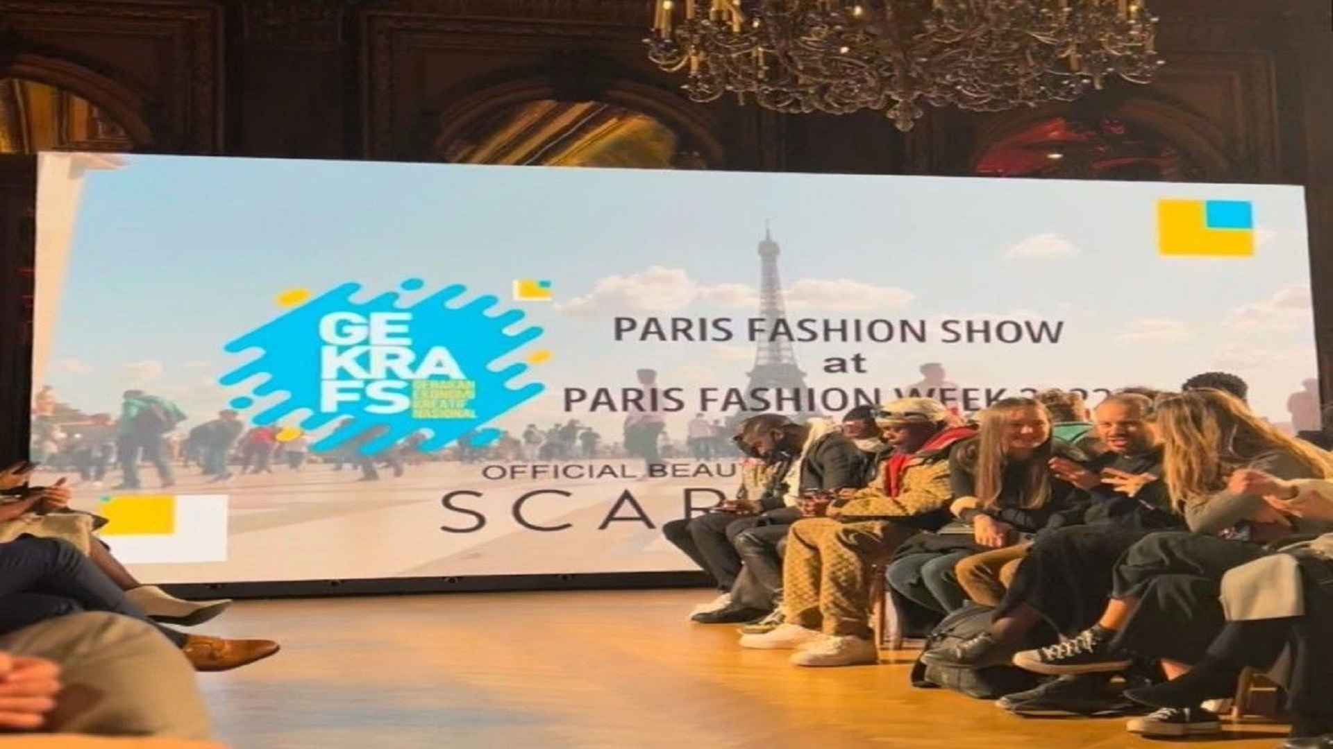 Perbedaan Paris Fashion Week dengan Paris Fashion Show yang Bikin Heboh